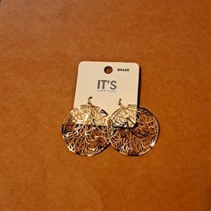 Gold filigree earrings